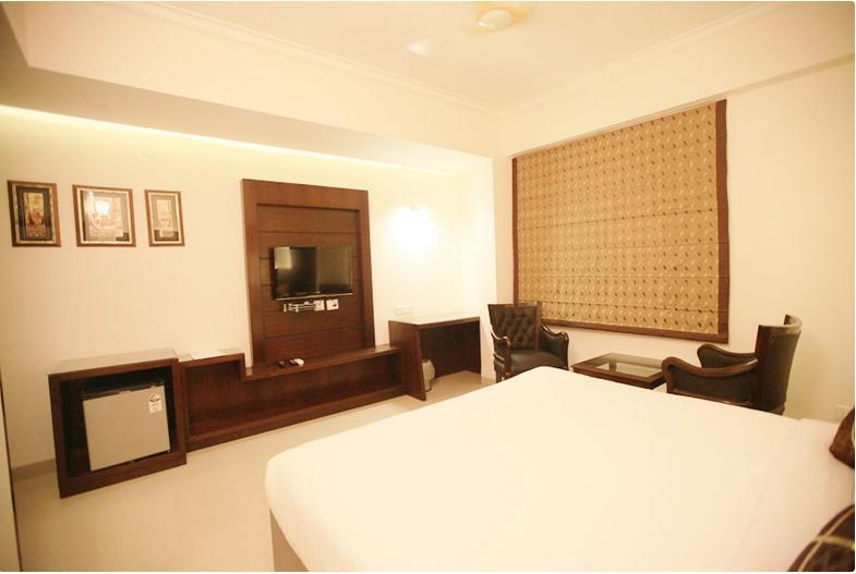 Hotel Neo Classic Chandīgarh Zewnętrze zdjęcie